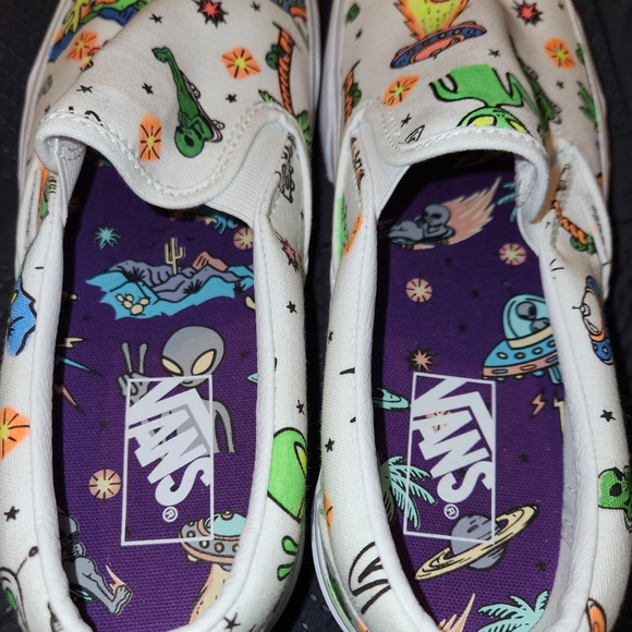 NEW Vans U-Paint UFO Slip-On Custom Alien Sneakers Women's 9 *unsealed* - Picture 6 of 7